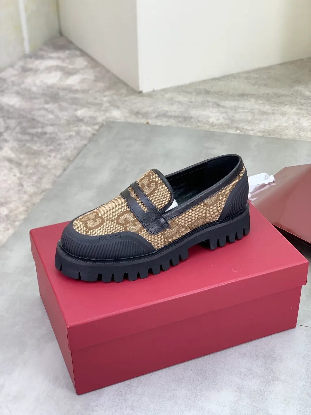 Men's Men's Shoes💰P440💰[New Style] Gucci lazy slip-on couple 🧑‍🤝‍🧑 best selection of leather shoes (Gucci) official website latest Gucci lazy 🎁 leather shoes, hot style 💥 style is simple and elegant, exclusive for trendy men. Unique official website latest brand original double G pressure Floral elements 👑 Original Gucci decoration, fashionable and elegant, original calf leather with double G denim ✅ Fully imported soft sheepskin lining, official website designated wear-resistant, rubber business outsole, classic model taken in person 🎬 Size: 36-46 Various colors available